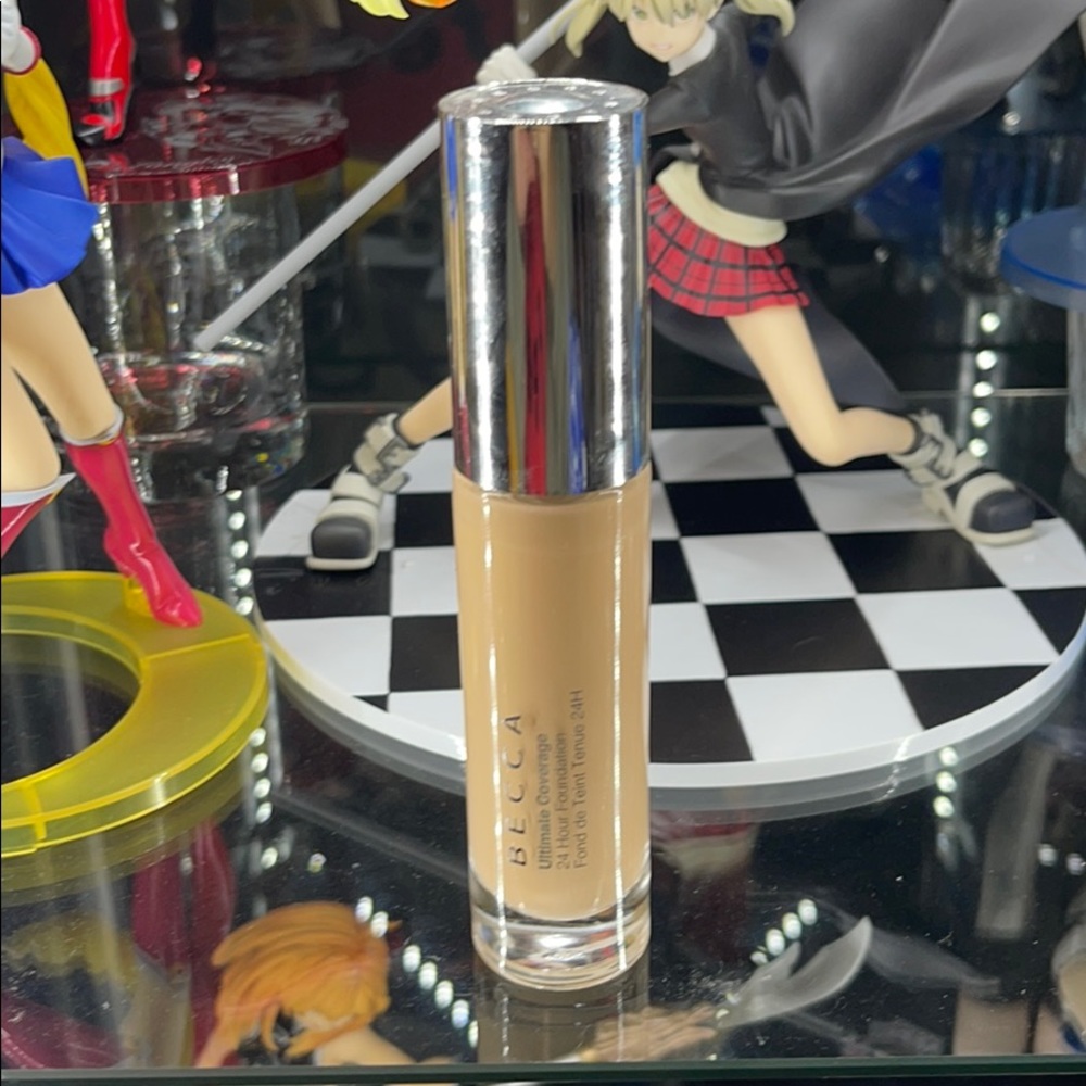 Becca ultimate coverage 24 hr foundation